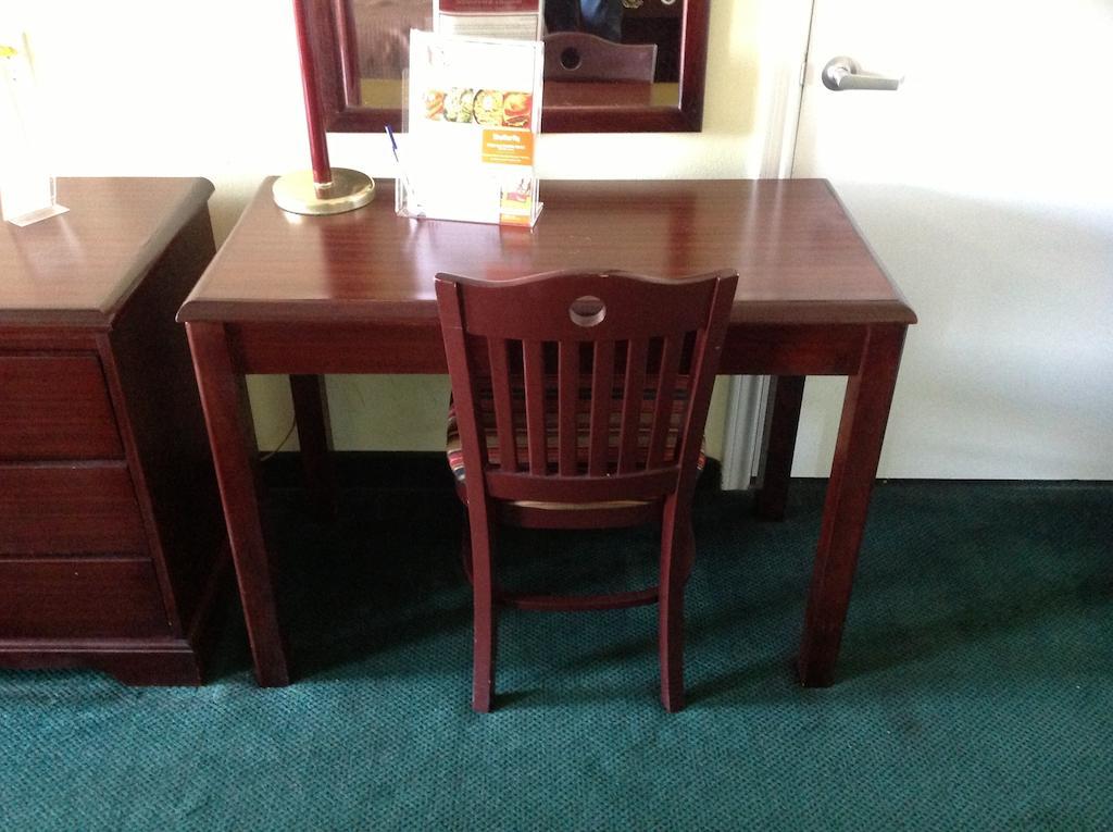Howard Johnson By Wyndham Near Lone Star Park 2* Grand Prairie