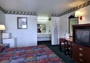 Motel Howard Johnson By Wyndham Near Lone Star Park Grand Prairie