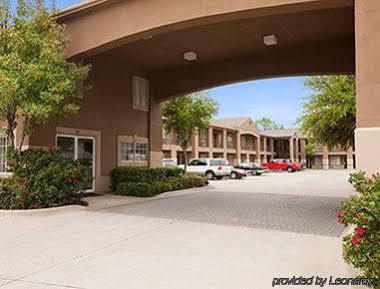 Howard Johnson By Wyndham Near Lone Star Park Grand Prairie