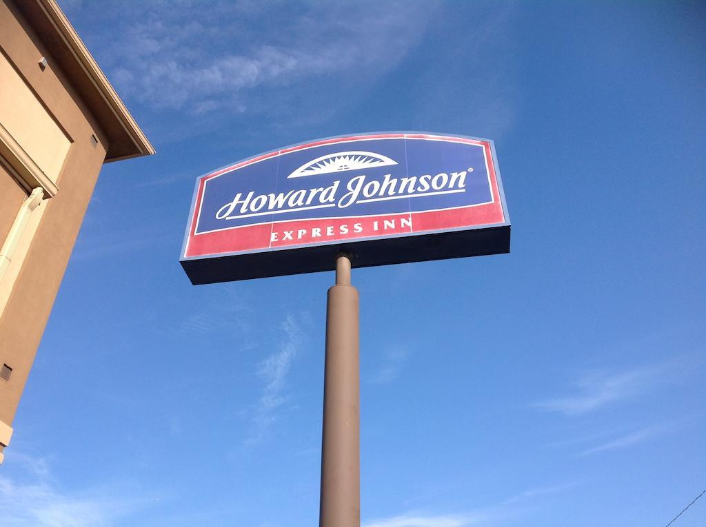 Motel Howard Johnson By Wyndham Near Lone Star Park Grand Prairie